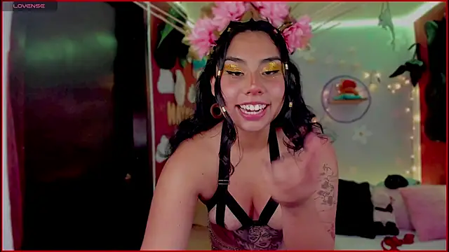 Snapshot of kiki_cavilll chatting on 10.31.25 kiki cavilll online show from 10.31.25