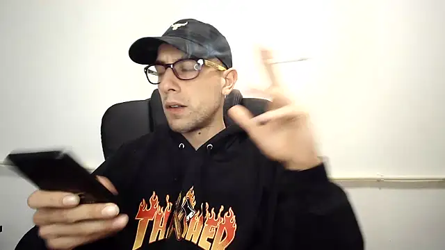 Snapshot of mikealcorleone chatting on 12.15.24 mikealcorleone online show from 12.15.24