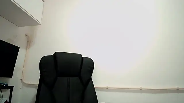 Snapshot of mikealcorleone chatting on 02.17.25 mikealcorleone online show from 02.17.25