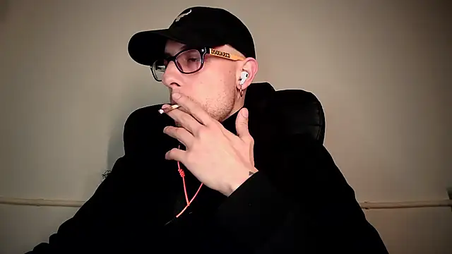 Snapshot of mikealcorleone chatting on 02.25.25 mikealcorleone online show from 02.25.25