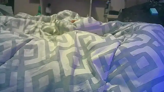 DI4MOND FIR3 online show from 10.28.25