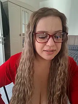 cansuozell online show from 10.17.25