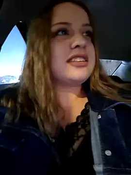 cansuozell online show from 11.09.25