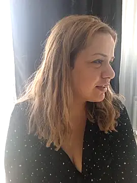 cansuozell online show from 12.20.25