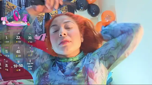 Snapshot of dulce_celeste15 chatting on 10.21.25 dulce celeste15 online show from 10.21.25