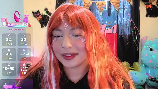 Snapshot of dulce_celeste15 chatting on 10.29.25 dulce celeste15 online show from 10.29.25