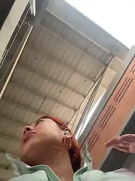 Snapshot of dulce_celeste15 chatting on 11.21.25 dulce celeste15 online show from 11.21.25