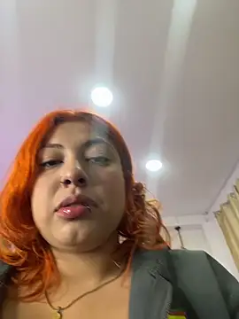 Snapshot of dulce_celeste15 chatting on 11.25.25 dulce celeste15 online show from 11.25.25