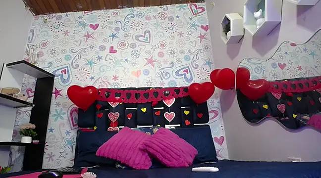 KOURTNEY-- online show from 02.18.25