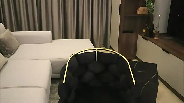 IrisNoire online show from 01.19.25