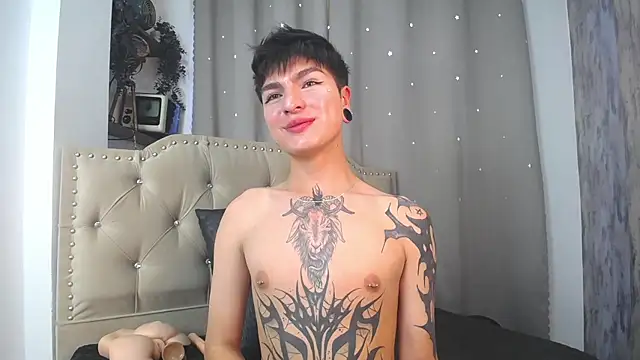 Snapshot of CataFox_ chatting on 01.07.25 CataFox online show from 01.07.25