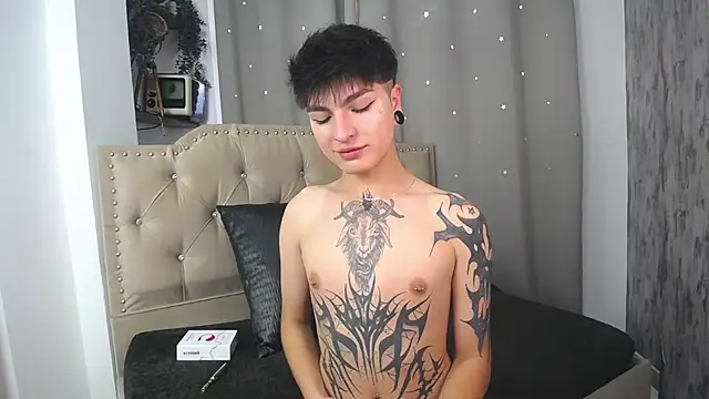 Snapshot of CataFox_ chatting on 01.16.25 CataFox online show from 01.16.25