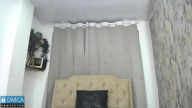 Snapshot of CataFox_ chatting on 03.07.25 CataFox online show from 03.07.25