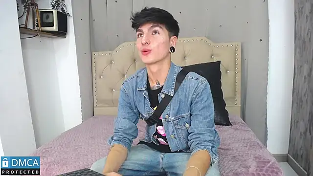 Snapshot of CataFox_ chatting on 03.14.25 CataFox online show from 03.14.25