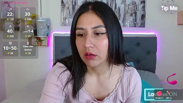 mia aira online show from 09.20.25