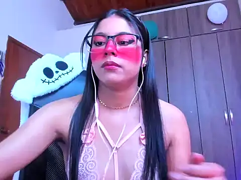  ALLYSON18  online show from 10.25.25