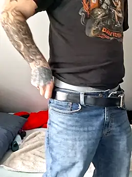 Snapshot of PNTlooker256 chatting on 02.19.26 PNTlooker256 online show from 02.19.26