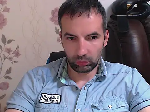 Snapshot of Leo_1617 chatting on 07.11.26 Leo 1617 online show from 07.11.26