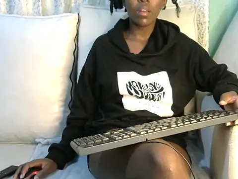 Caryyyl online show from 11.08.25