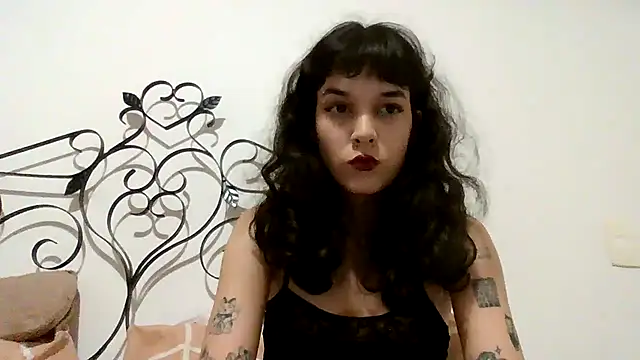 kimmykink online show from 10.14.25