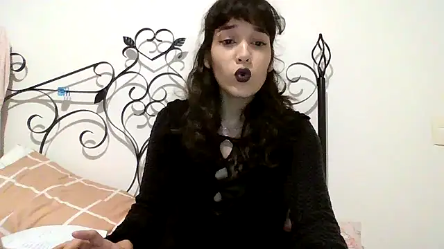 kimmykink online show from 10.20.25