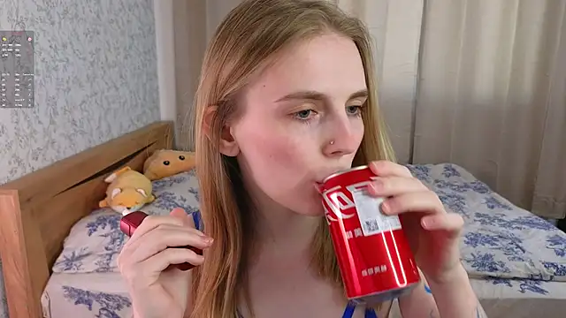 HalieCross online show from 03.01.25