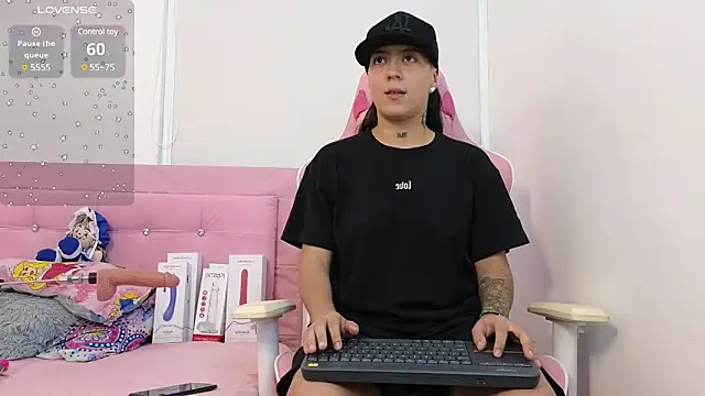 Karoll horny  online show from 02.23.25