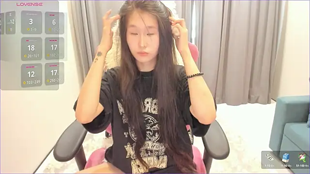 Snapshot of sweetiebunny22 chatting on 02.16.25 sweetiebunny22 online show from 02.16.25