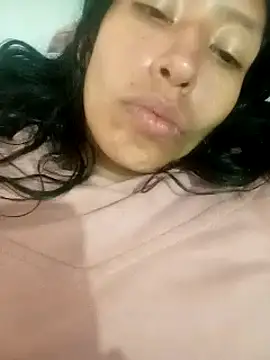 karolinee 66  online show from 12.12.24