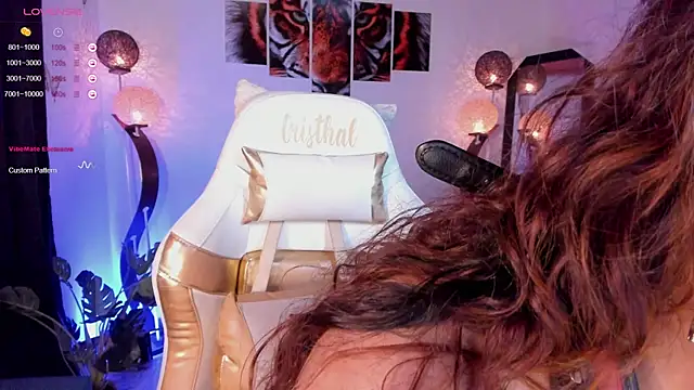 cristhall suseej   online show from 02.10.25