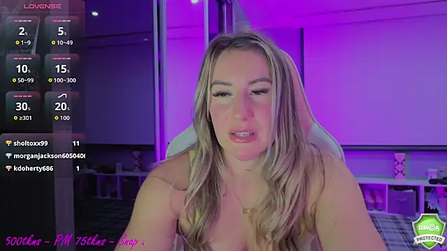 Snapshot of Daisydelicious chatting on 11.10.25 Daisydelicious online show from 11.10.25