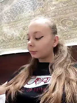Snapshot of Ekaterina27 chatting on 06.20.26 Ekaterina27 online show from 06.20.26