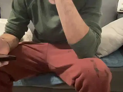 Snapshot of 4small4inchlol chatting on 02.14.26 4small4inchlol online show from 02.14.26