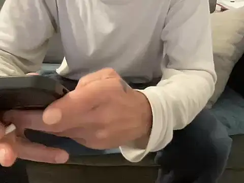 Snapshot of 4small4inchlol chatting on 02.25.26 4small4inchlol online show from 02.25.26