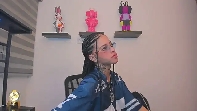 Gangster Girl online show from 07.02.26