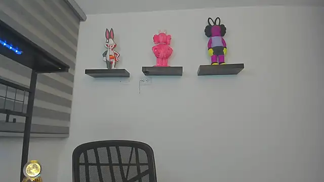 Gangster Girl online show from 07.06.26