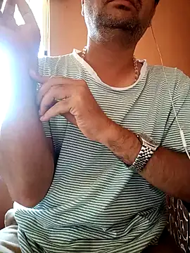 Snapshot of daddy_indian chatting on 02.04.25 daddy indian online show from 02.04.25