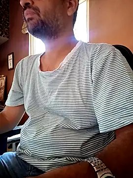 Snapshot of daddy_indian chatting on 02.18.25 daddy indian online show from 02.18.25