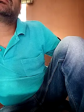 Snapshot of daddy_indian chatting on 03.05.25 daddy indian online show from 03.05.25