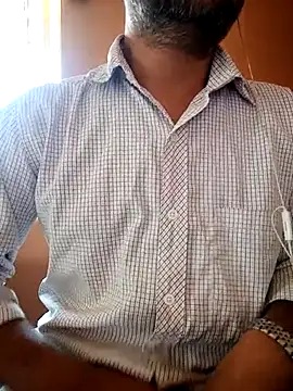 Snapshot of daddy_indian chatting on 03.15.25 daddy indian online show from 03.15.25