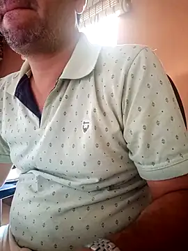 Snapshot of daddy_indian chatting on 03.18.25 daddy indian online show from 03.18.25