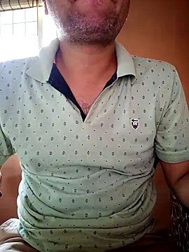 Snapshot of daddy_indian chatting on 10.08.25 daddy indian online show from 10.08.25