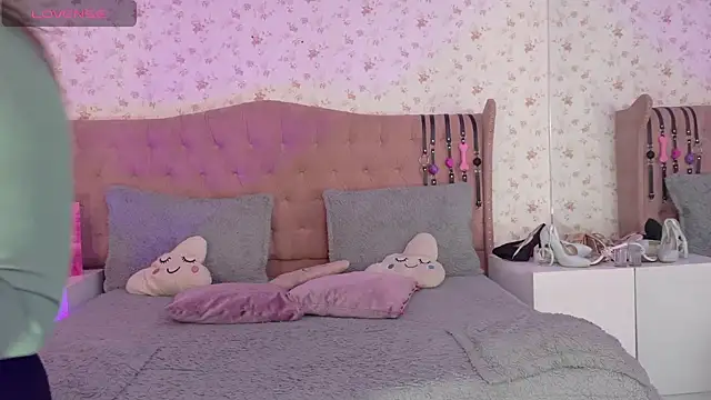 AvrillThomas online show from 02.13.25