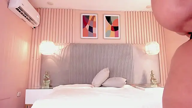 Snapshot of samyriverss chatting on 09.23.25 samyriverss online show from 09.23.25