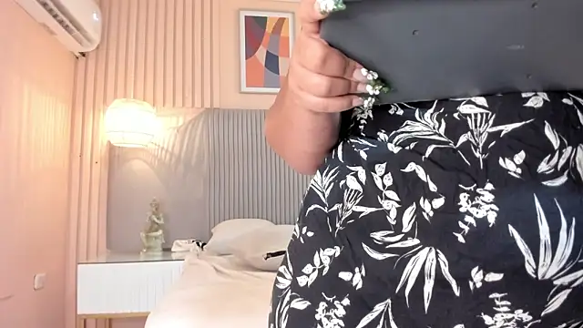 Snapshot of samyriverss chatting on 11.15.25 samyriverss online show from 11.15.25