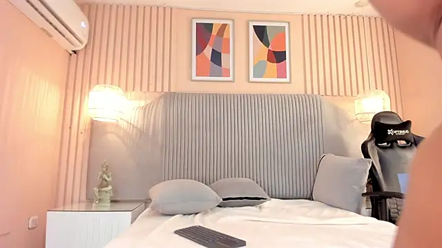 Snapshot of samyriverss chatting on 11.21.25 samyriverss online show from 11.21.25