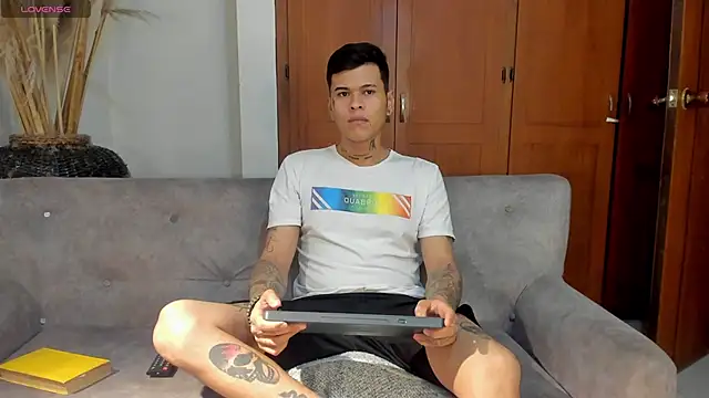 jamesinked  online show from 11.13.25