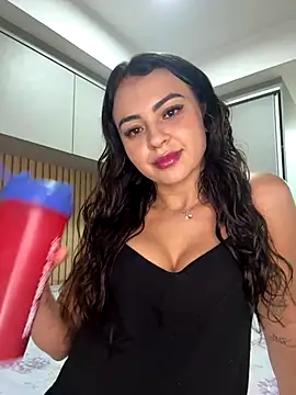 Snapshot of carol_amorim chatting on 12.07.24 carol amorim online show from 12.07.24