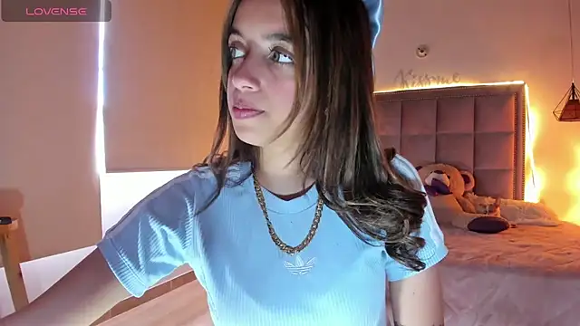 Snapshot of Melody_Ds chatting on 09.26.25 Melody Ds online show from 09.26.25