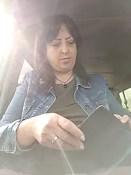 Snapshot of larylary6969 chatting on 10.21.25 larylary6969 online show from 10.21.25